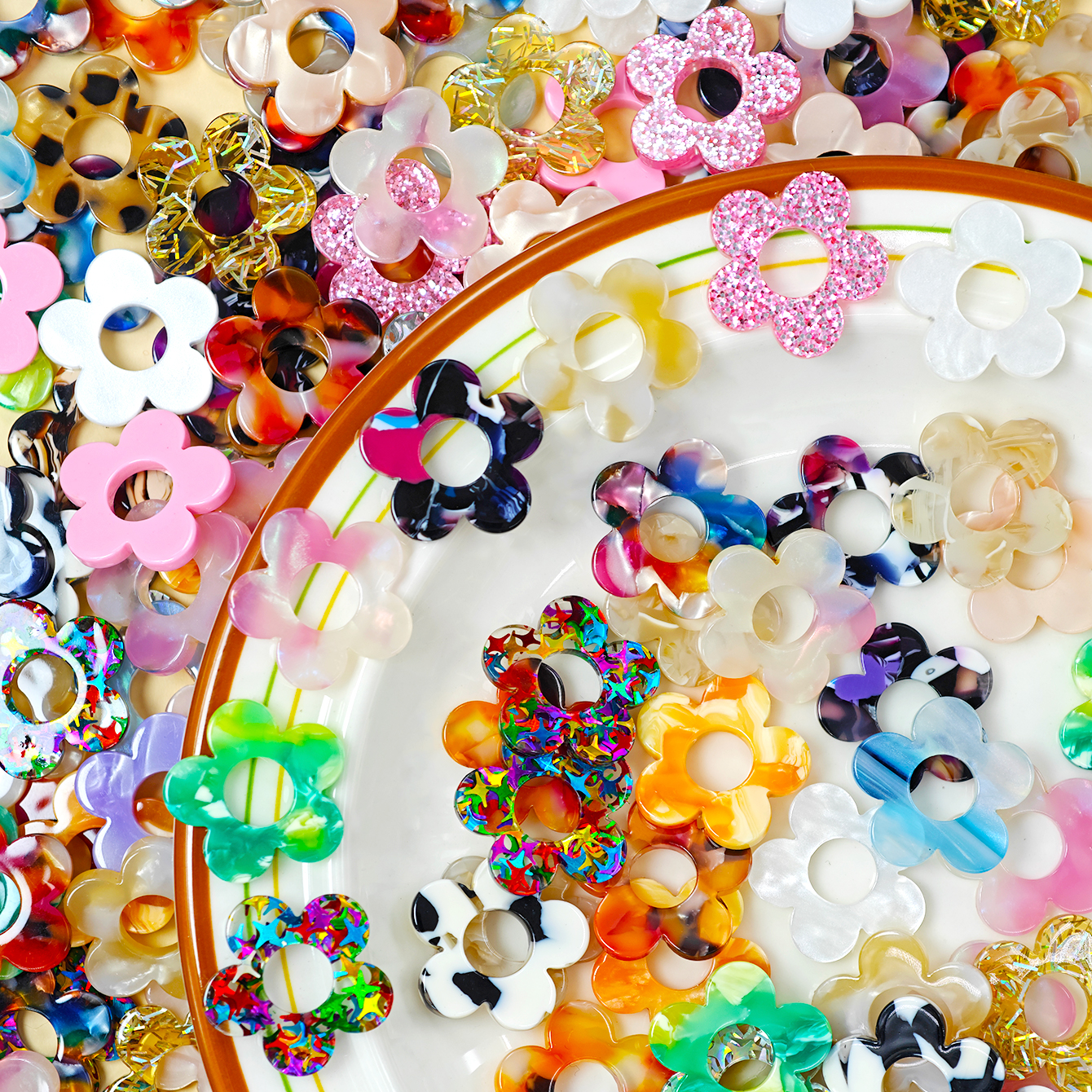 Cute Colorful Sequin Acrylic F - Jewelry Making Tutorials recensione e prezzo