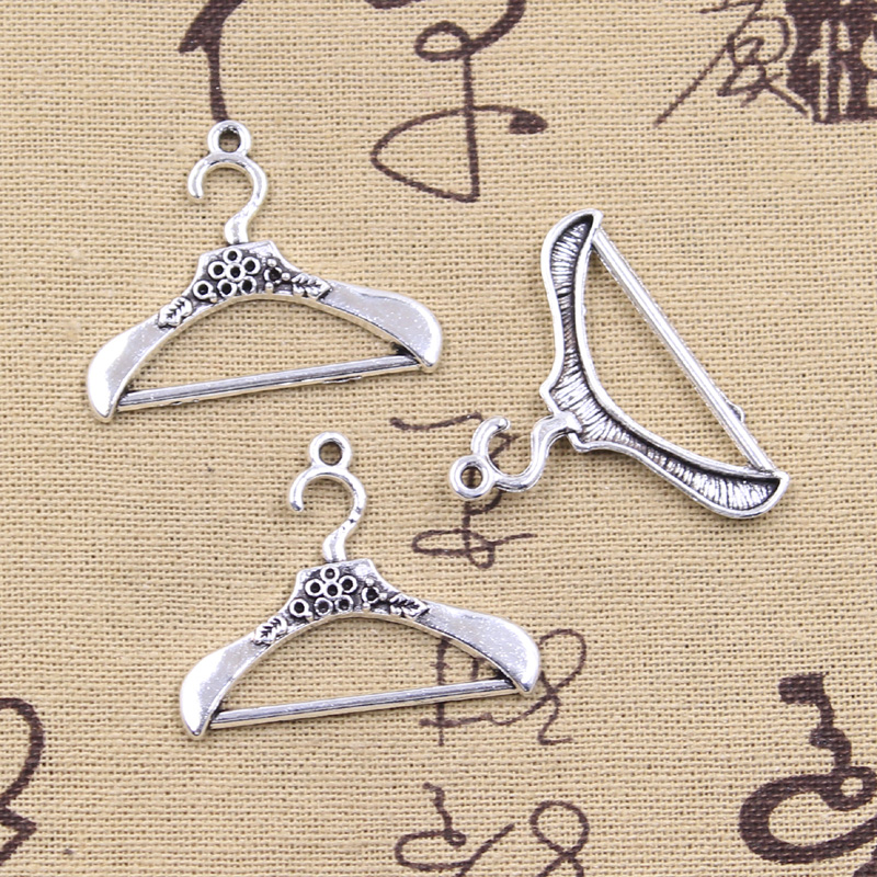 8pcs Charms Clothes Stand Hang - Jewelry Making Table recensione e prezzo