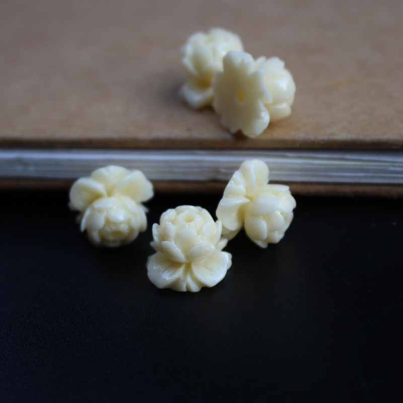 (20 pieces/lot) Carved Lotus B - Jewelry Making Table recensione e prezzo