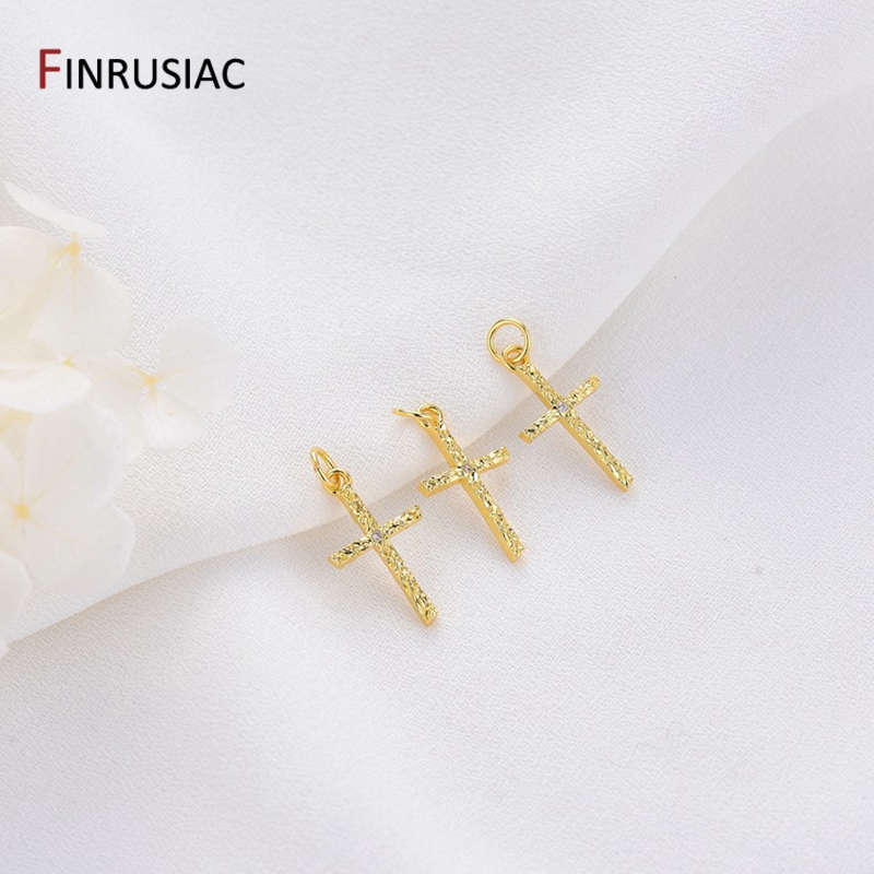 14K Gold Plated Brass Cross/Lo - Jewelry Making London recensione e prezzo