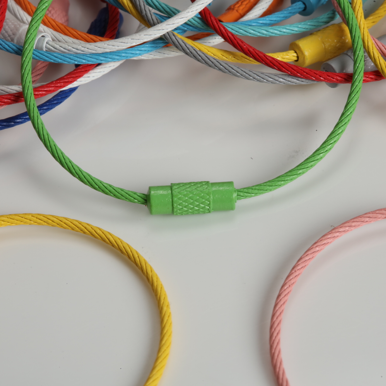 Multicolor Paint Coated Steel  - Jewelry Making Loops recensione e prezzo